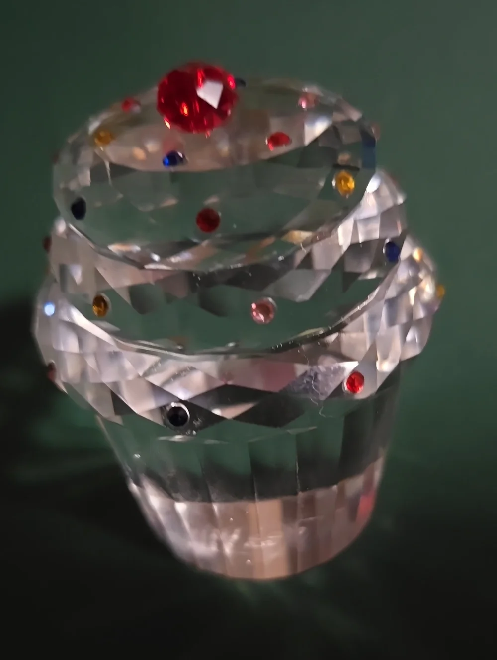 Simon Design Actual Cupcake In Heavy Crystal Multicolor Sprinkles